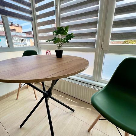Apartment Premium In Center Ivano Frankivsk Bagian luar foto