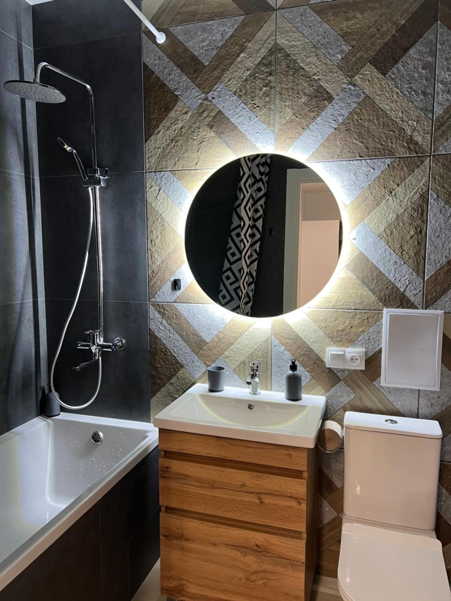 Apartment Premium In Center Ivano Frankivsk Bagian luar foto